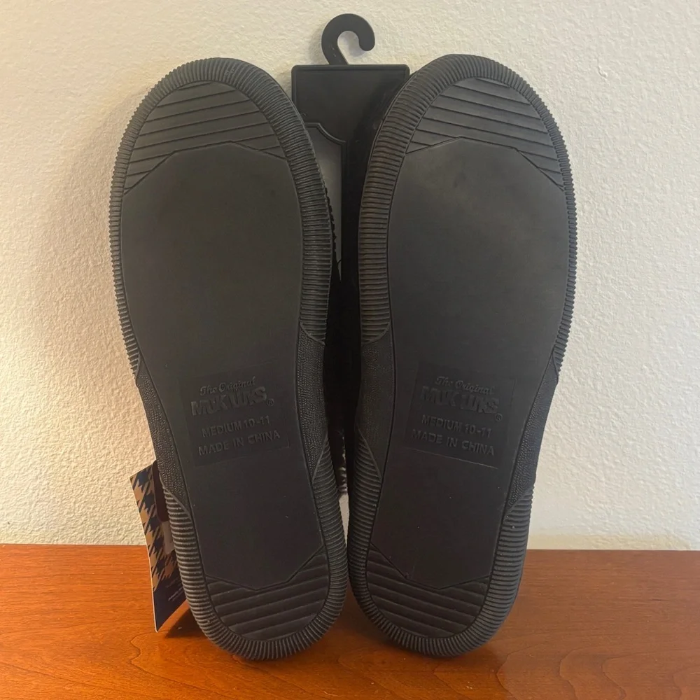NWT Muk Luks Men's Corduroy Slippers